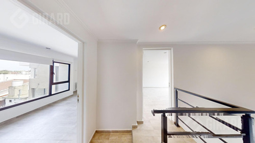 Triplex De 4 Ambientes A Estrenar En Villa Primera, Parrilla Y Patio