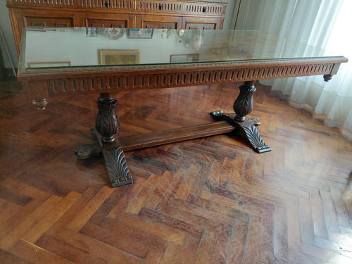 Mesa De Comedor Estilo Francés Tallada Con Vidrio Madera Oscuro Medio Madera Oscuro Medio (Usado)