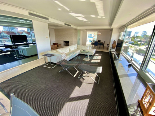 Imagen 10 de 30 de Apartamento En Venta Con Vista A Playa Brava