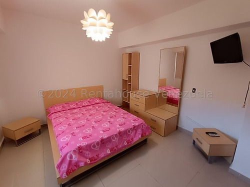 Apartamento En Alquiler, El Solar Del Hatillo Mls #24-26280
