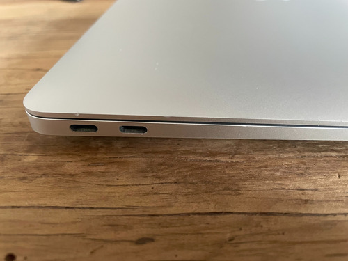 Apple Macbook Air A2337 M1 8gb 256gb Prata 60hz Prata Prateado (Usado)