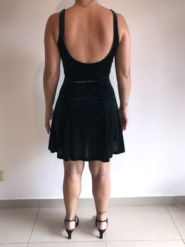 Vestido Corto Color Verde Oscuro Con Strass. T1
