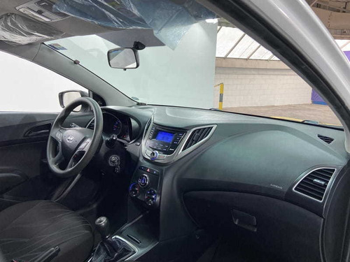 Imagem 9 de 13 de Hyundai Hb20 1.0m Comfor 2015
