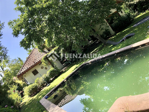 Casa Gran Paisajismo En Venta 4d-4b En Lo Barnechea