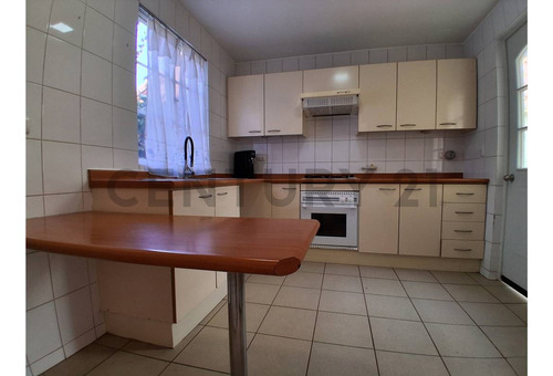 Se Arrienda Casa En Huechuraba En Condominio