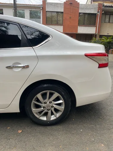 Nissan Sentra 1.8 B17 Advance