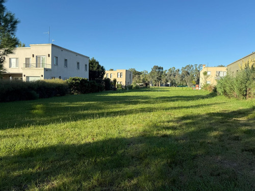 Terreno Lote En Venta En Casuarinas Del Pilar, Zelaya, Pilar