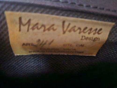 Cartera Mara Varesse De Cuero Negro Negro Lisa Oro Negro (Usado)
