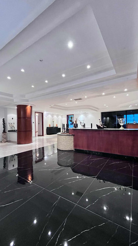 Penthouse En La Trigaleña Resd Palulu Remax Urbe José Armas
