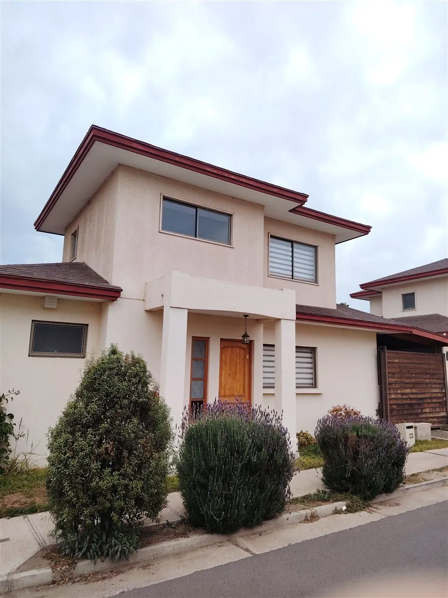 Imagen 1 de 15 de Casa En Arriendo De 3 Dorm. En Quillota