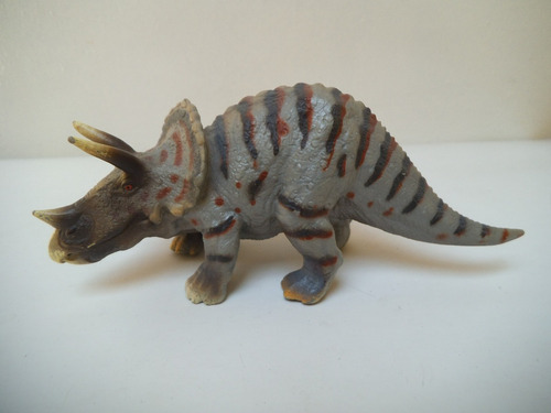 Triceratops Dinosaurio Jurasico Schleich