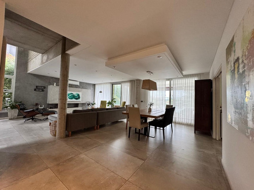 Casa En Tipas Nordelta 280 M2 Cub. Vista Al Lago Venta / Alquila