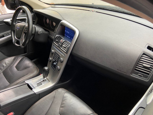 Volvo XC60 2.0 T5 Dynamic 5p