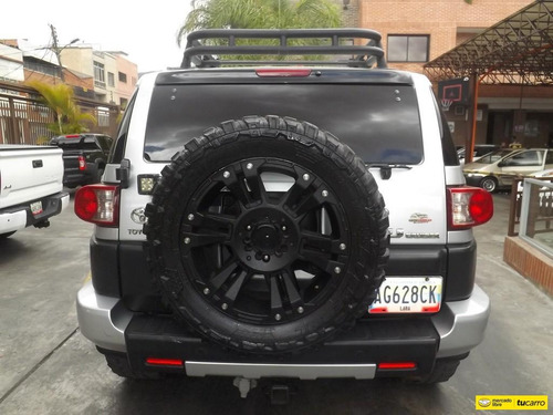 Toyota Fj Cruiser .