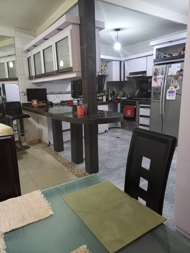 Imagen 6 de 14 de Casa De Dos Niveles Remodelada En Casco Central De Carrizal