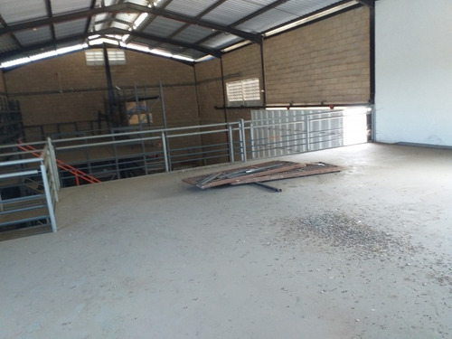 Imagen 9 de 14 de Galpon En Venta Casco Central De Guacara
