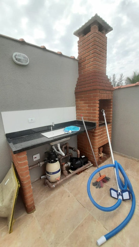 Imagem 3 de 16 de Casa Em Condominio Com Piscina