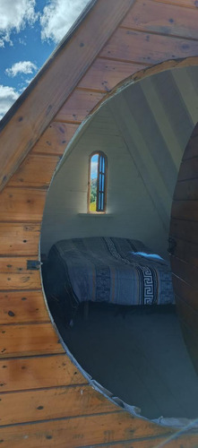 Hermoso Camping Con Complejo De Dormís Y Piscina