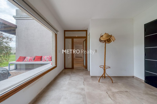 Casa En Venta 5 Dormitorios Cancha De Tenis Y Sauna En Loma Escondida