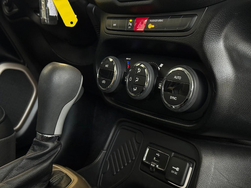 Jeep Renegade 1.8 Longitude 4x2 Flex 16V Aut.