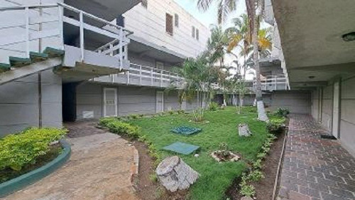 Imagen 7 de 13 de Ricardo Monsalve Vende Amplio Apartamento En Planta Baja En El Doral Beach