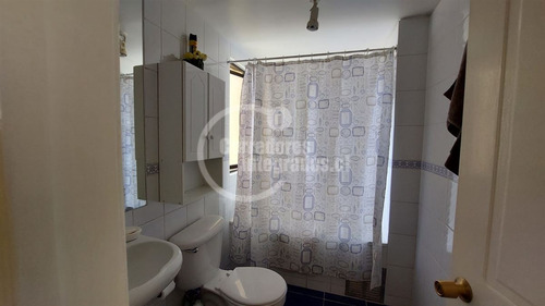Departamento En Arriendo De 3 Dormitorios. En Santo Domingo