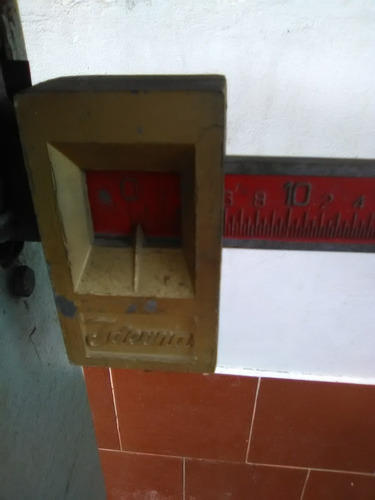 Balanza Romana Analógica De 500 Kilos Marca Iderna. (Usado)