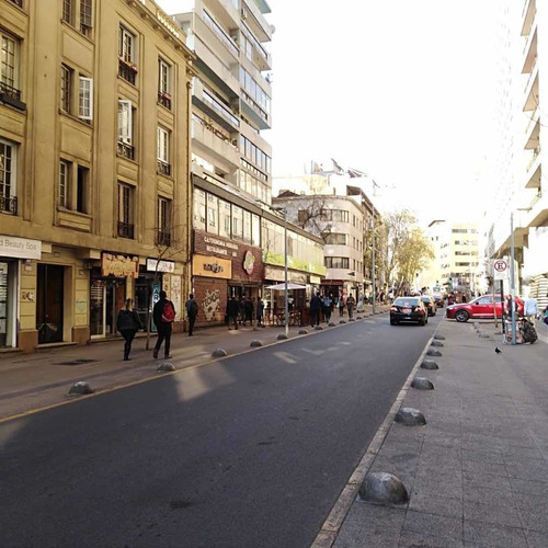 Merced 562, Santiago