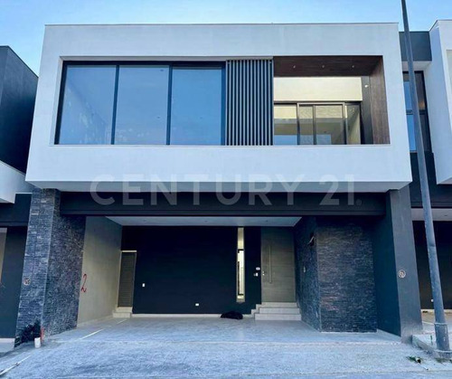 Casa En Venta En Fraccionamiento Brisas Del Vergel