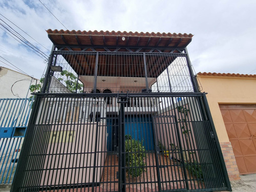 Imagen 3 de 29 de Casa Con Local Comercial En Venta Centro De Baquisimeto #22-8710