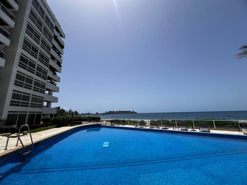 Apartamento En Uno De Los Mejores Edificios De La Isla, Playa Real, Isla De Margarita