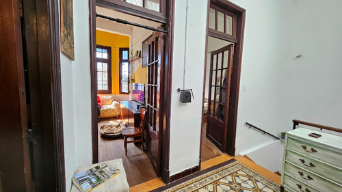 Casablanca - Casa En Dos Plantas, Sobre Avenida.