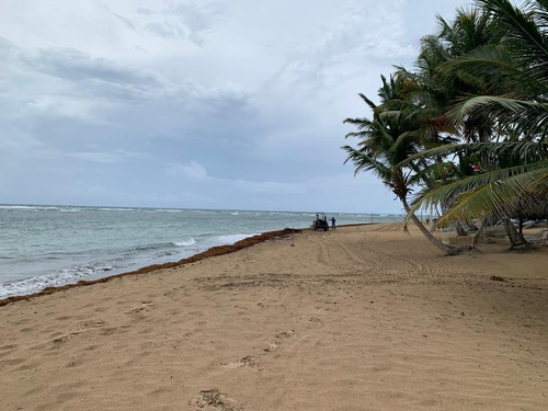 Playa Uvero Alto, 1era Lìnea De Playa