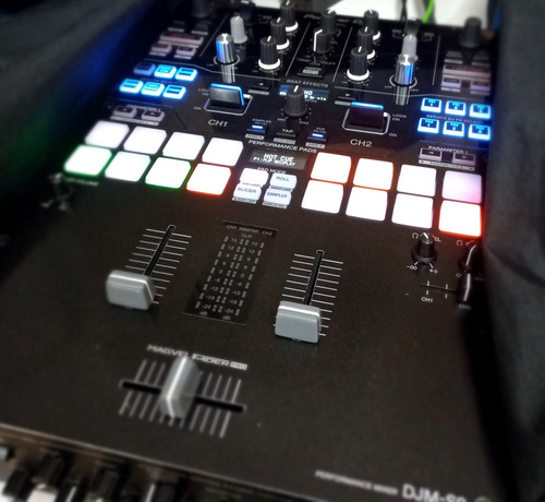Imagen 3 de 4 de Pioneer Djm S9 Mixer + Carcasa Policarbonato