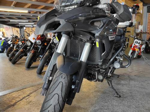 Motofeel Cdmx - Benelli Trk 502 @motofeelmx