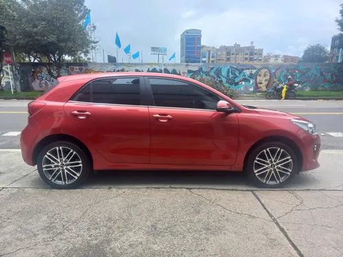 Kia Rio Hatch Back Rin 17 Techo Elec. Automatico