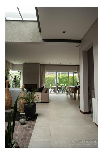 Imagen 14 de 30 de Venta - Exclusiva Casa Estilo Minimalista En La Pradera Ii - Bayugar Negocios Inmobiliarios