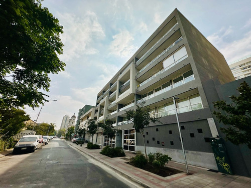 Santiago! Departamento 1d/1b Con Bodega En Zenteno.