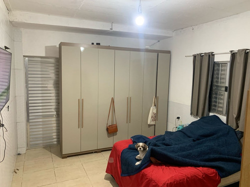 Casa Com 1 Quarto , 1 Quarto Com Suíte E Ar Condicionado
