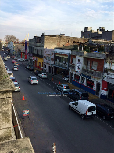 Venta Excelente Esquina Locales Comerciales Y Casa. Centro
