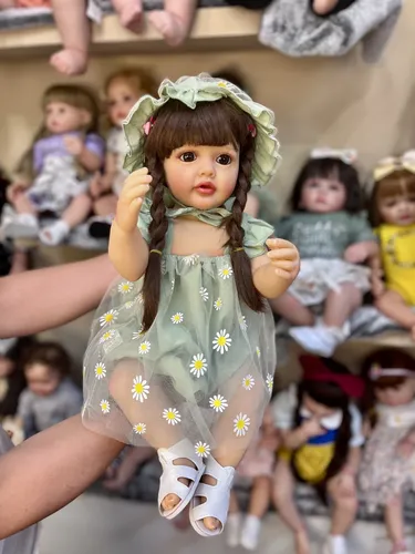 Boneca Reborn Cabelão 100% de Silicone Morena Com Acessórios