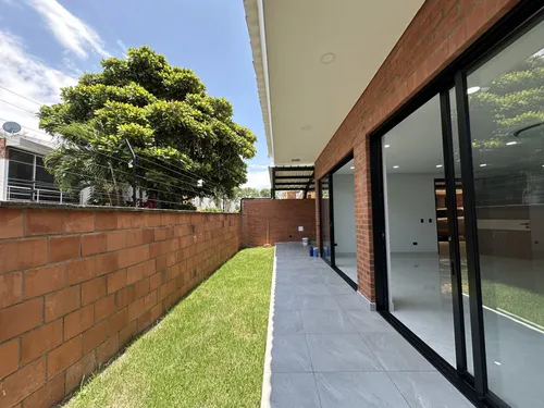 Casa En Venta En Hacienda El Castillo. Cod V8014650