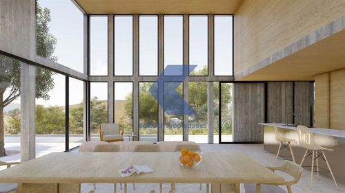 Venta De Terreno Con Perm. De Edificación En Fundo La Dehesa