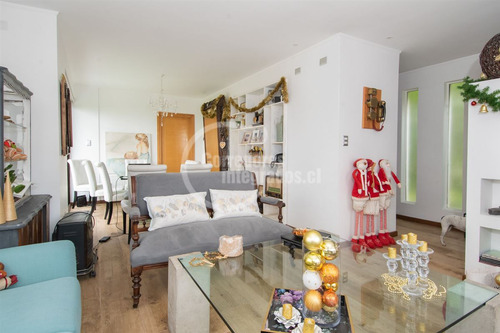 Impecable Casa En Venta, Concón Y Con Un Maravilloso Quincho