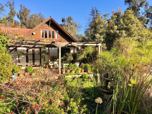 Interesante Propiedad En Venta De 4 Hectáreas En Cachagua