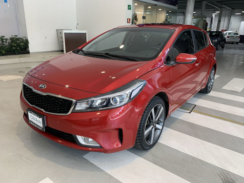 Imagen 5 de 15 de Kia Forte 2018 2.0 Sx 4 P At
