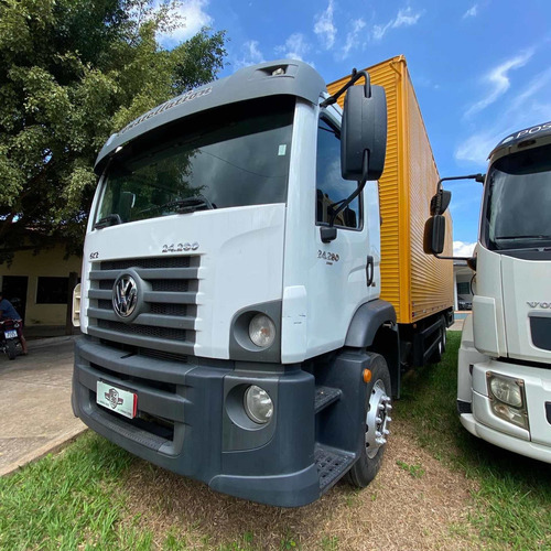 Imagem 4 de 13 de Volkswagen Constelation 24-280