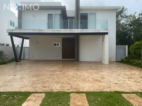 Imagen 2 de 12 de Venta Casa 4 Ambientes Lagos Del Sol