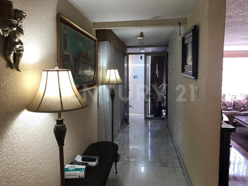 Casa En Venta En La Colonia Plazas San Buenaventura En Toluca