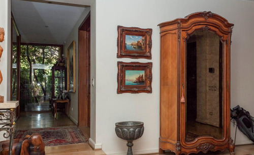 Gran Casa En Venta De 5d-8b En Las Condes